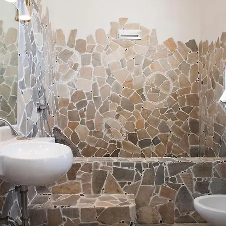 Biancaluna Bed and Breakfast 3*